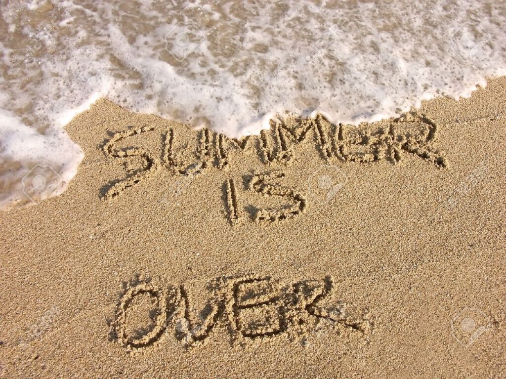 6360609985961704001935190819_4083891-Summer-is-over-handwriting-on-the-beach-sand-Stock-Photo-summer-end