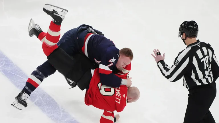 usa-canada-fight